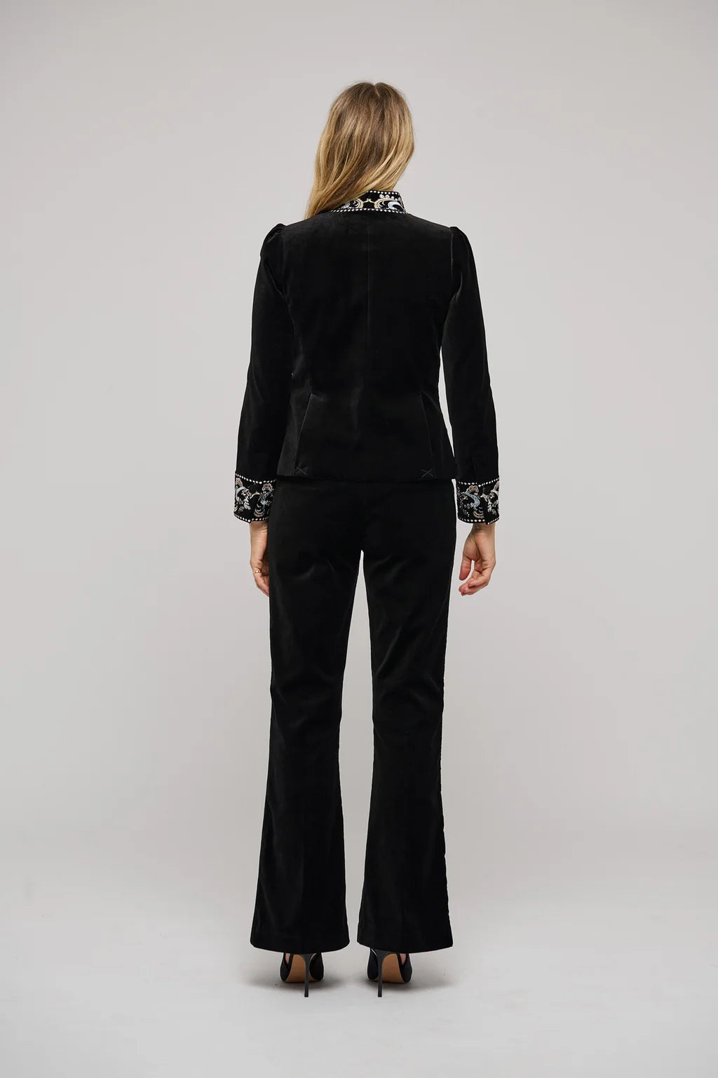 LexiDea Jacka, Black Velvet