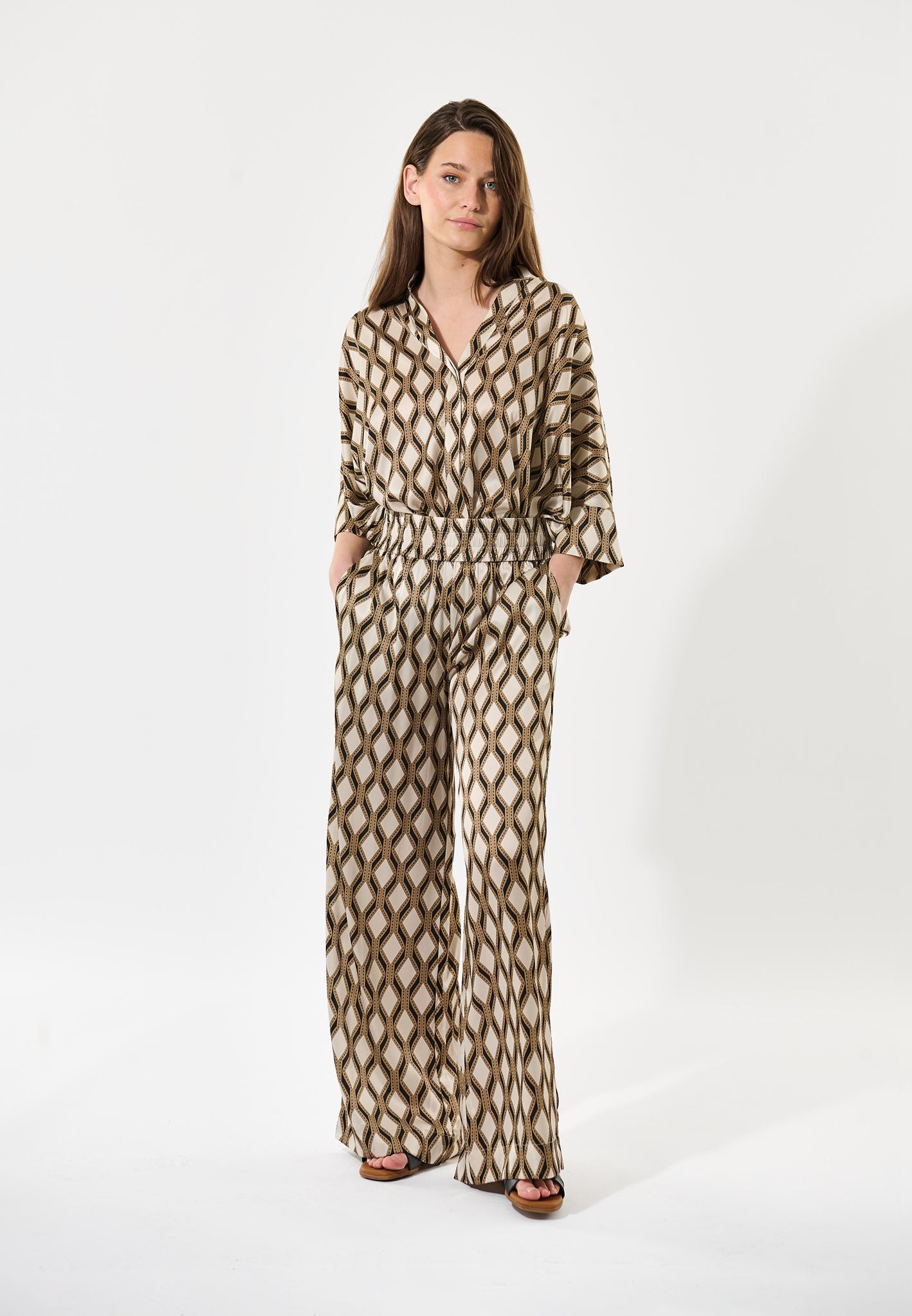 Margo Sidenbyxor, Glansiga