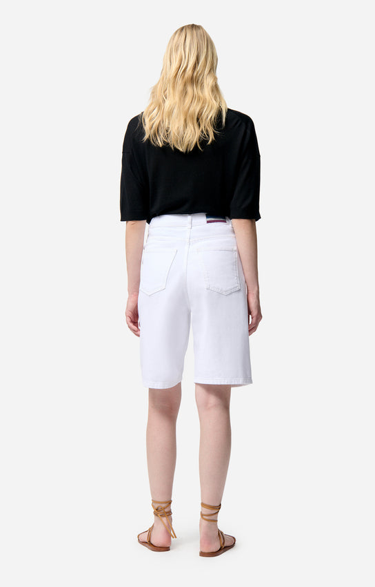 Elouan Shorts, Ecrü