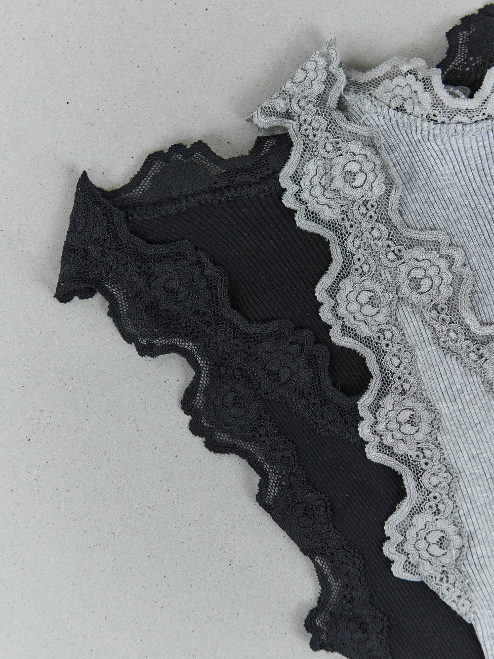 Babette Lång Sidentopp Spets, Ljusgrå Melange