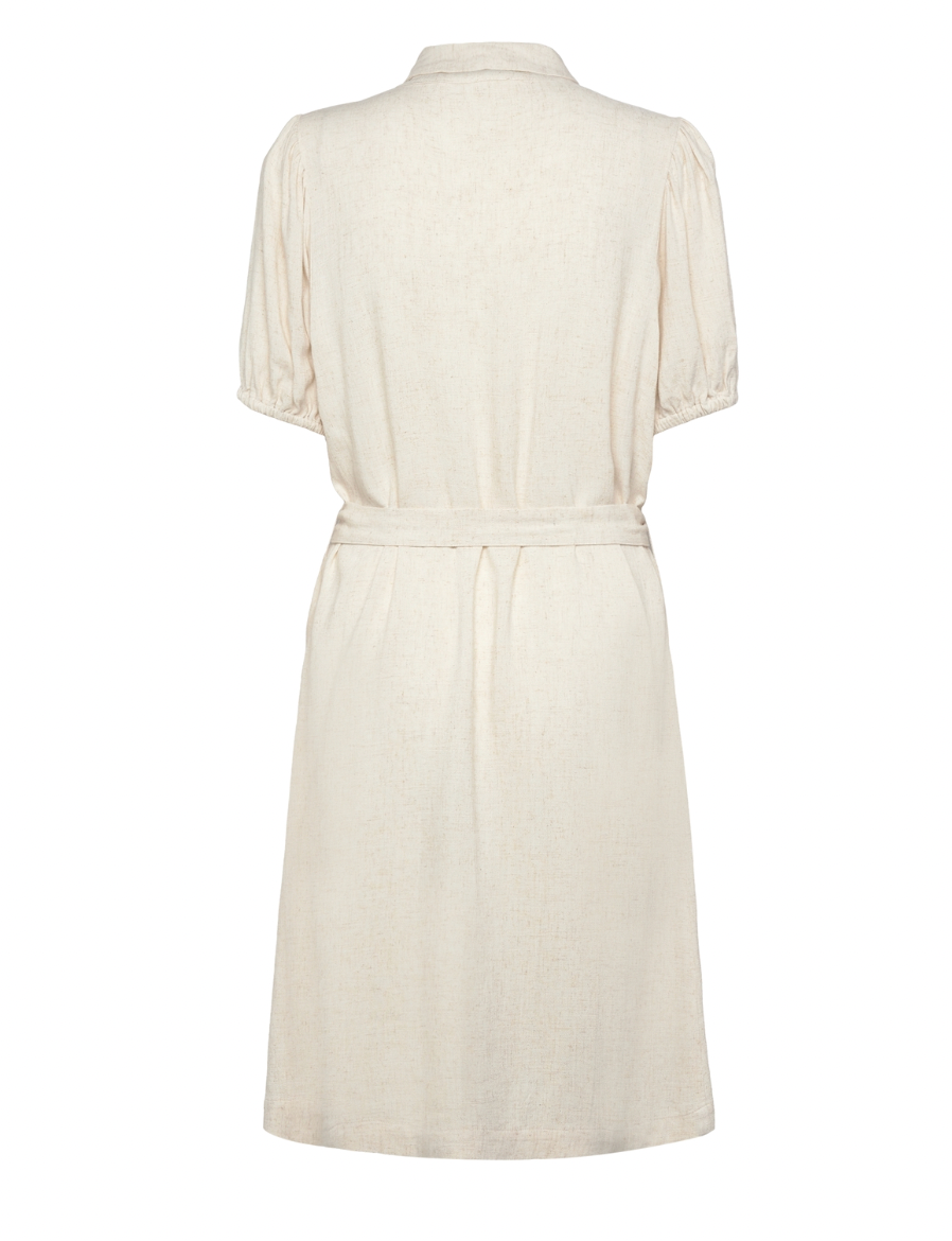 Aicha Klänning, Nature