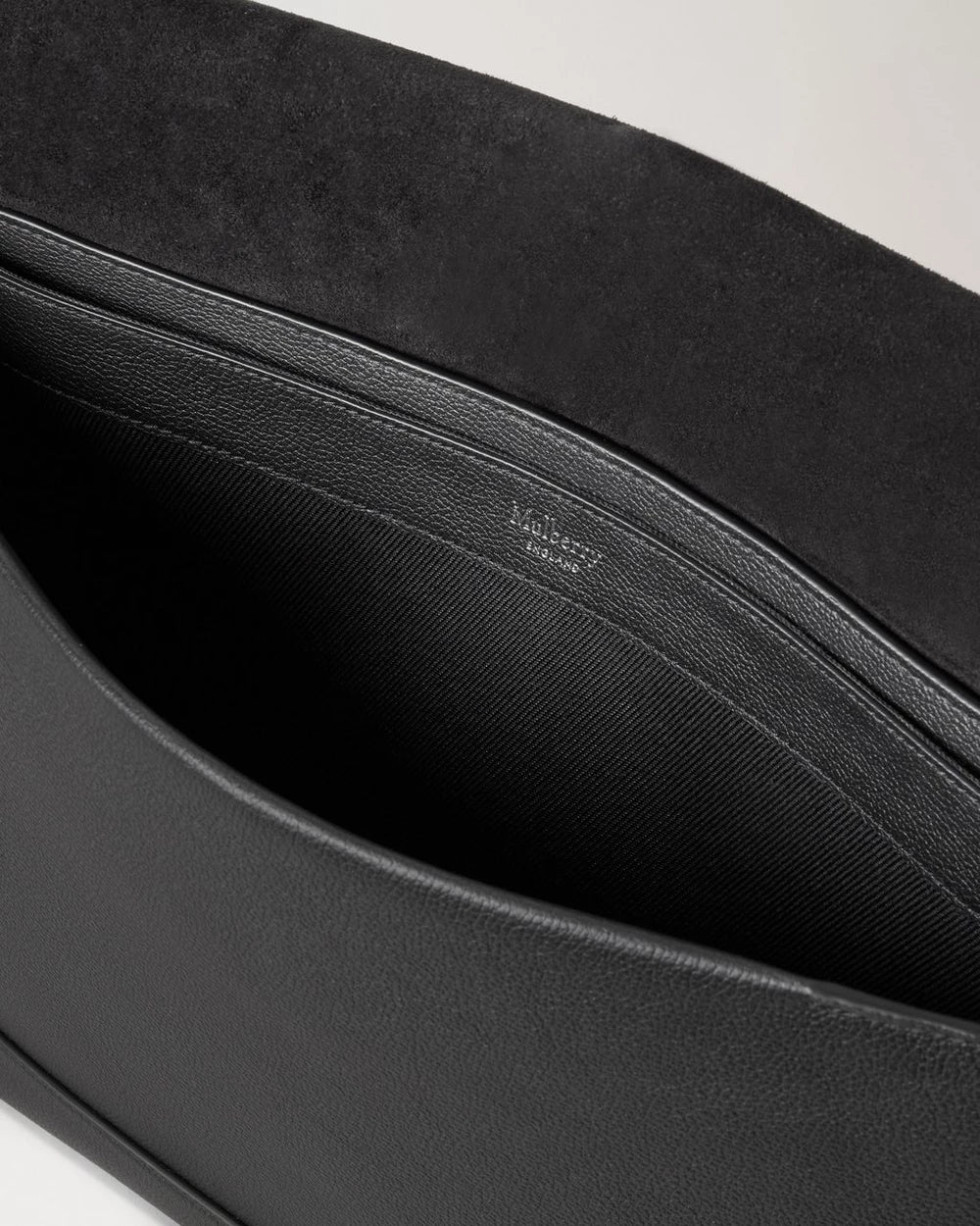 Farringdon Messenger, svart