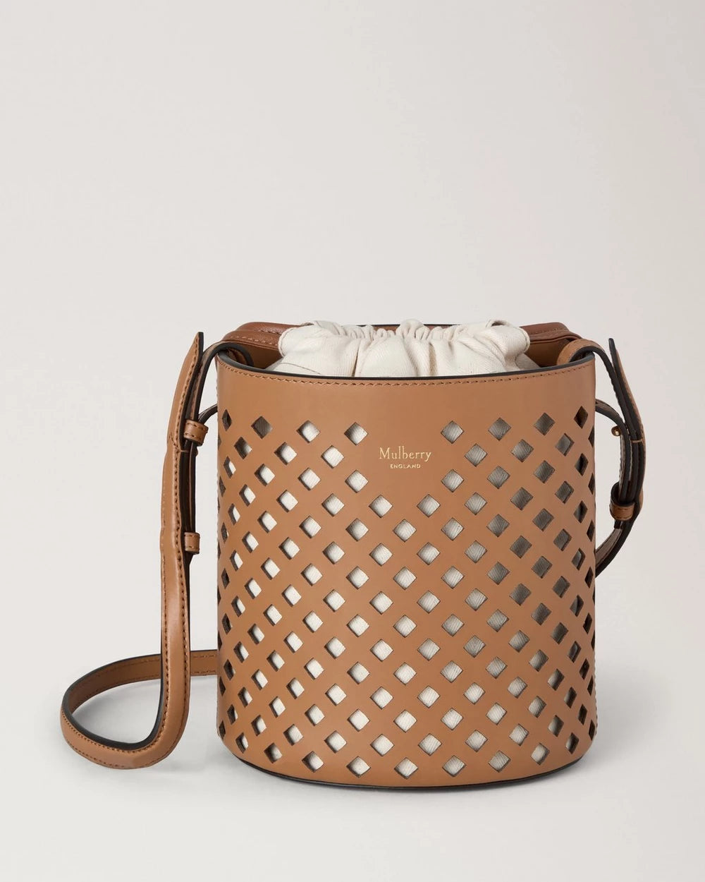 Perforerad hink, kola