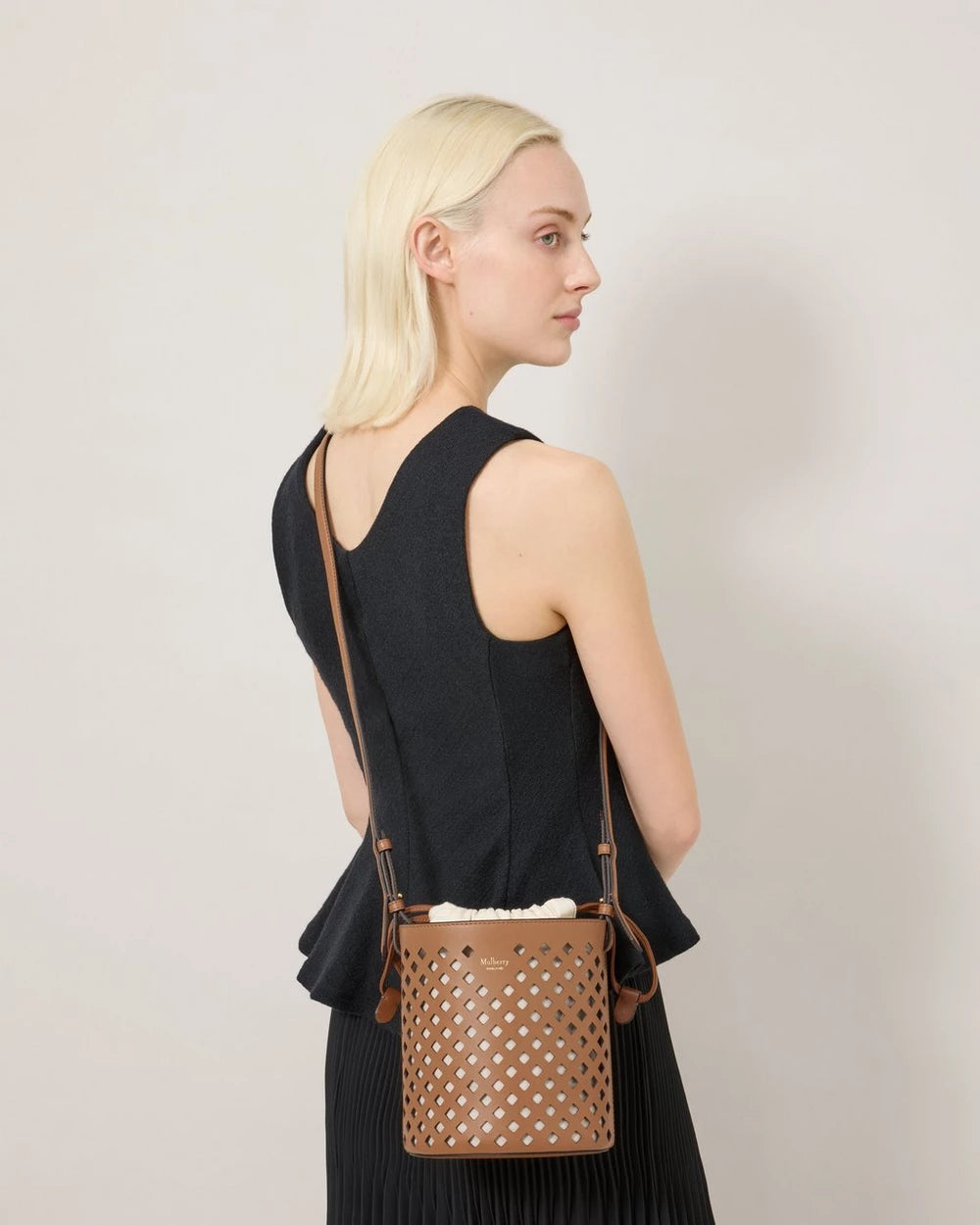 Perforerad hink, kola