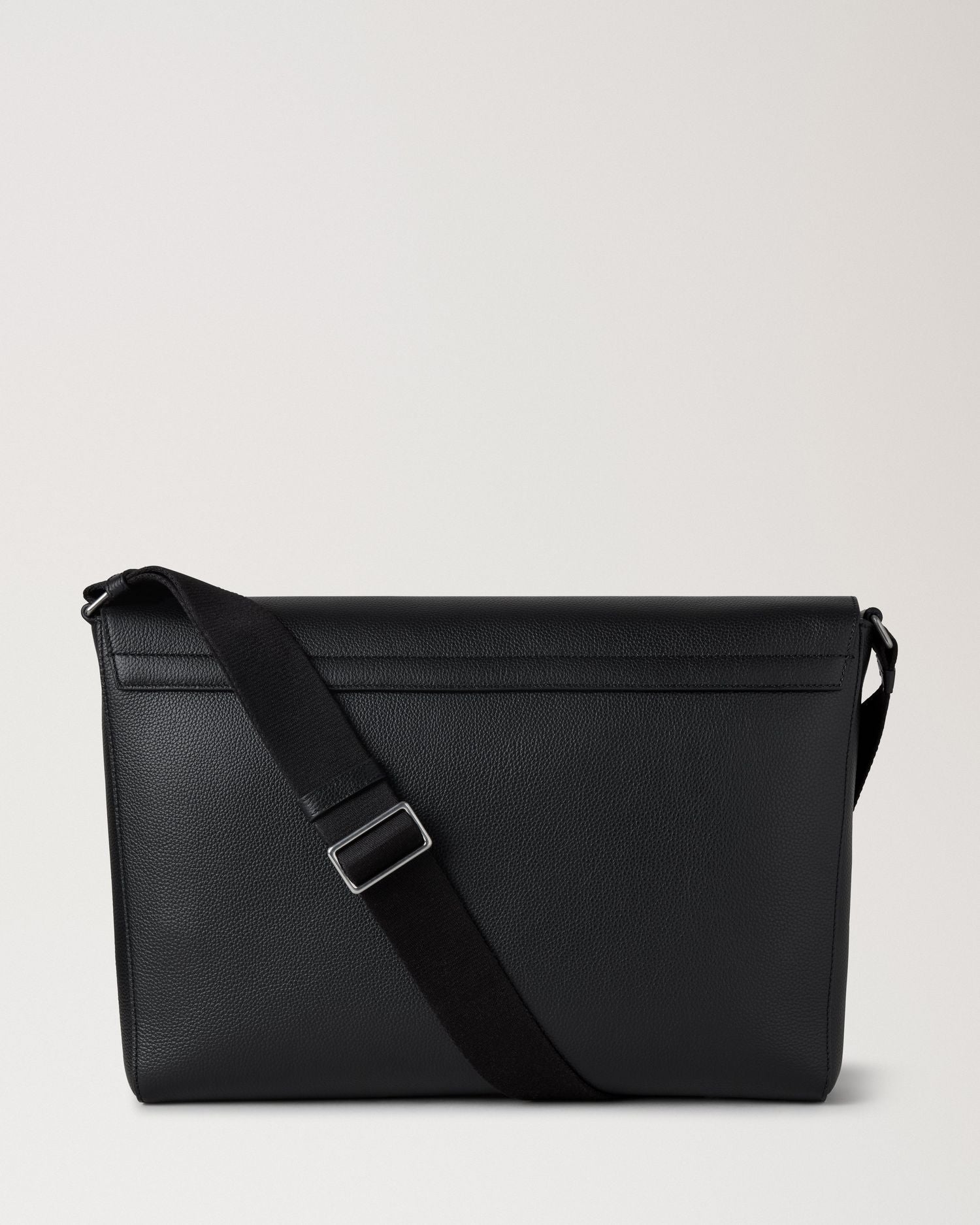 Chiltern Messenger, Svart