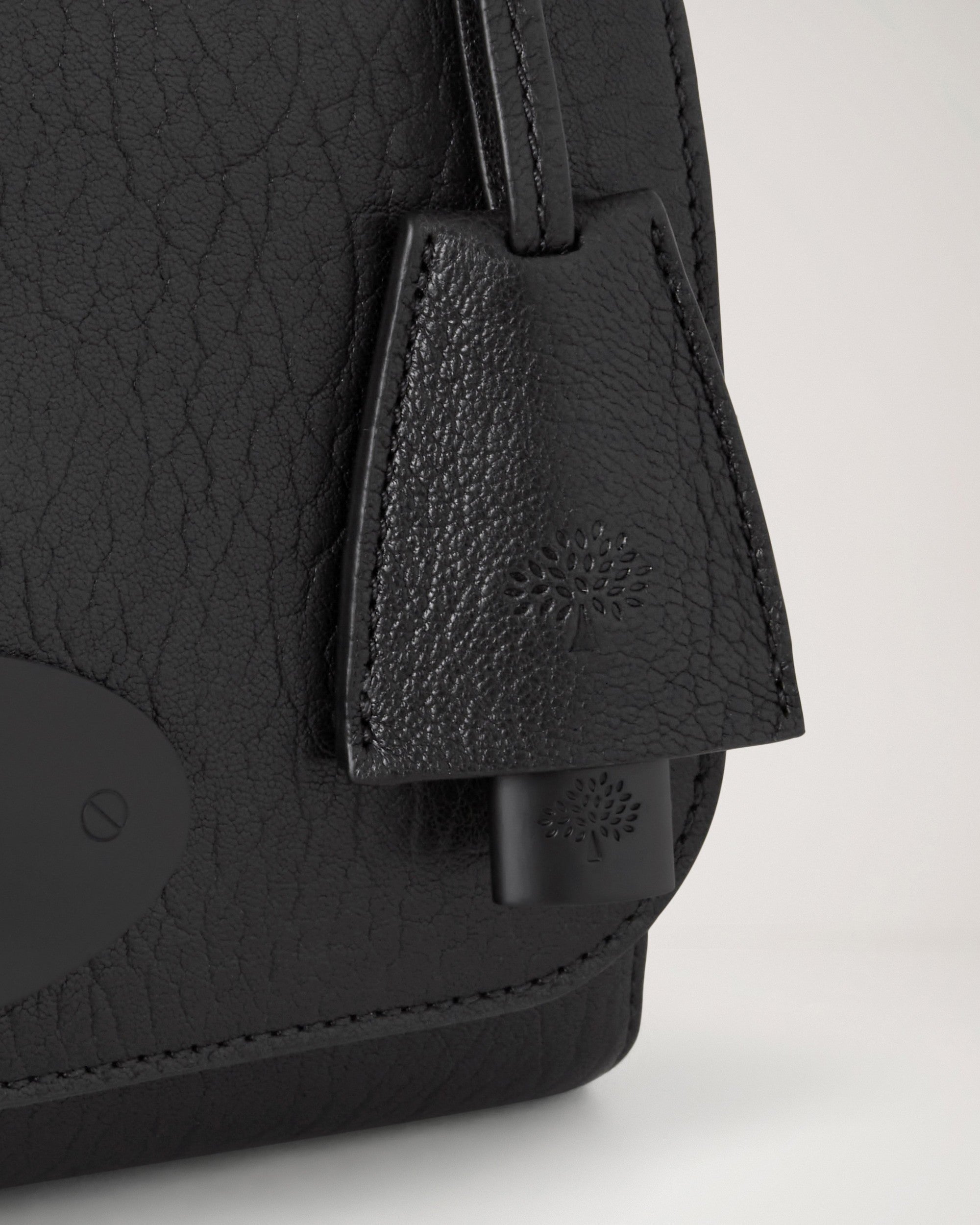 Lily - Natural Grain, Black