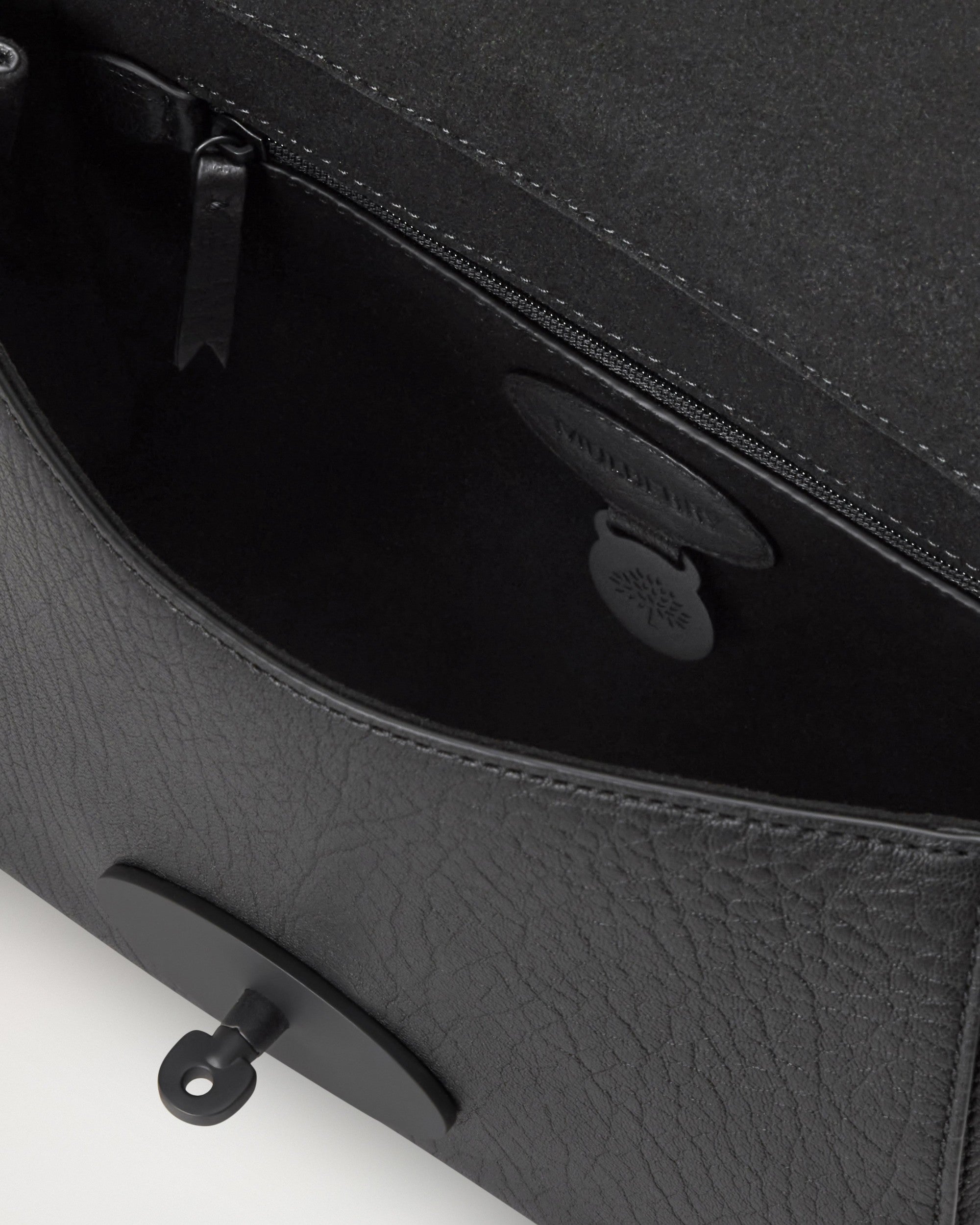 Lily - Natural Grain, Black