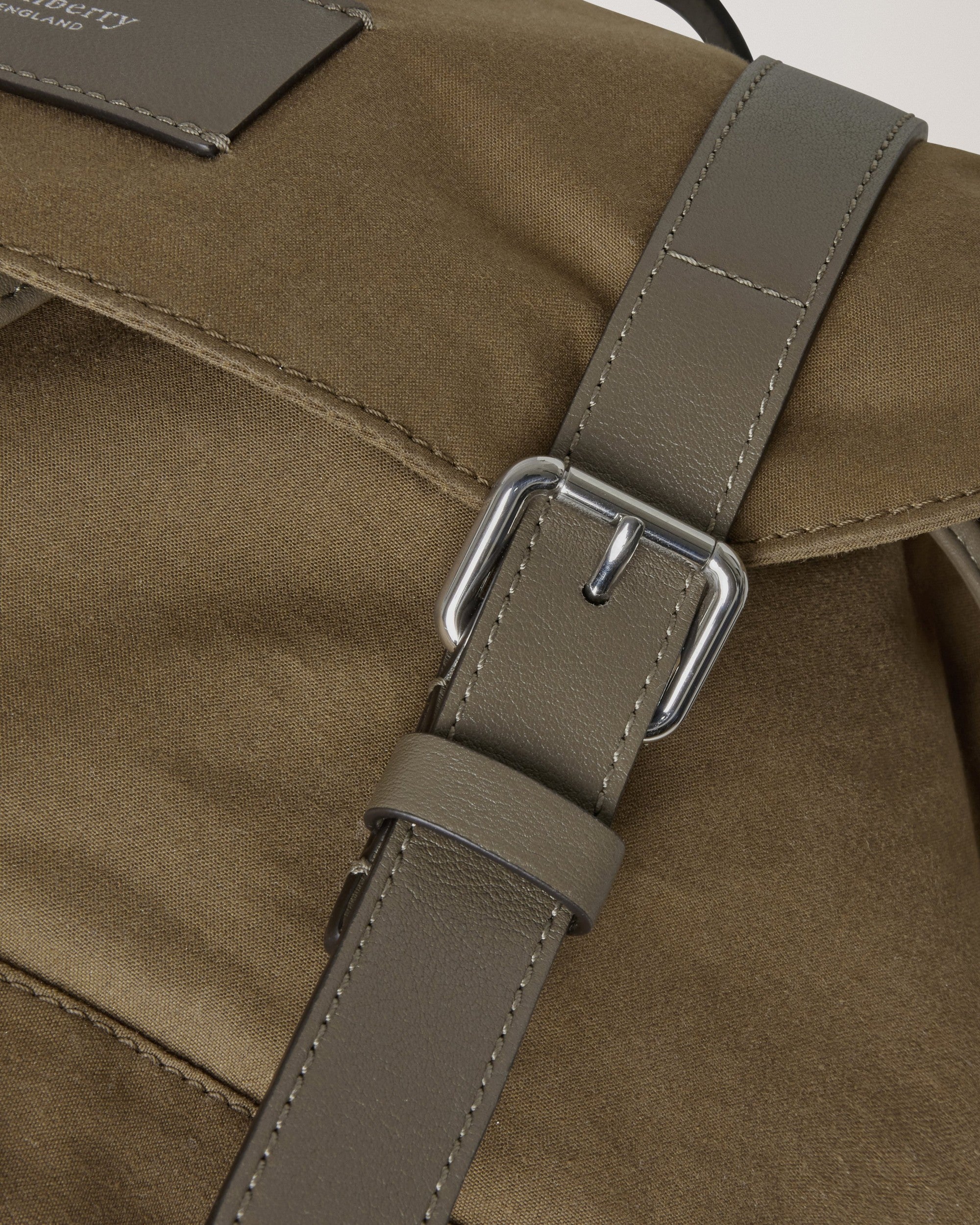 Heritage vaxad ryggsäck, mörk mossa