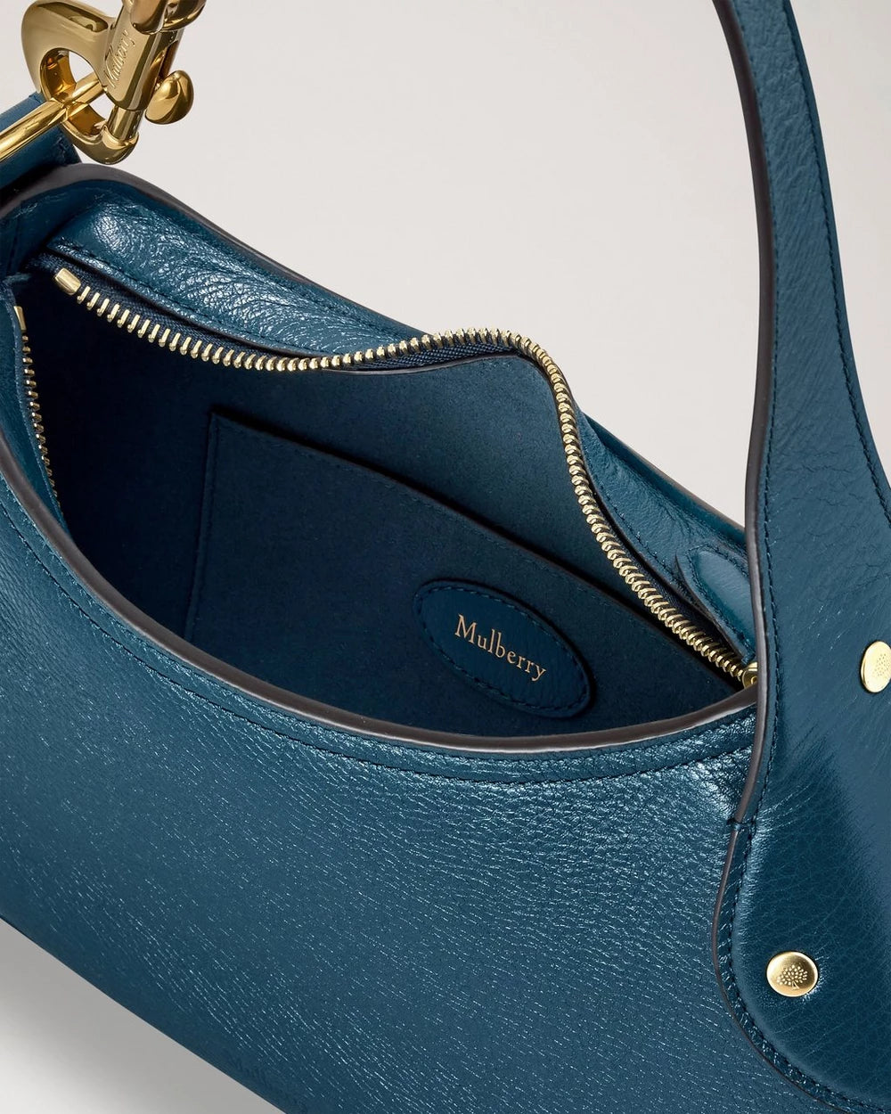 Small Hackney, High Shine Leather, Out Of The Blue
