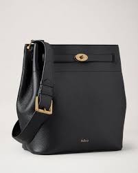 Large Islington, Black