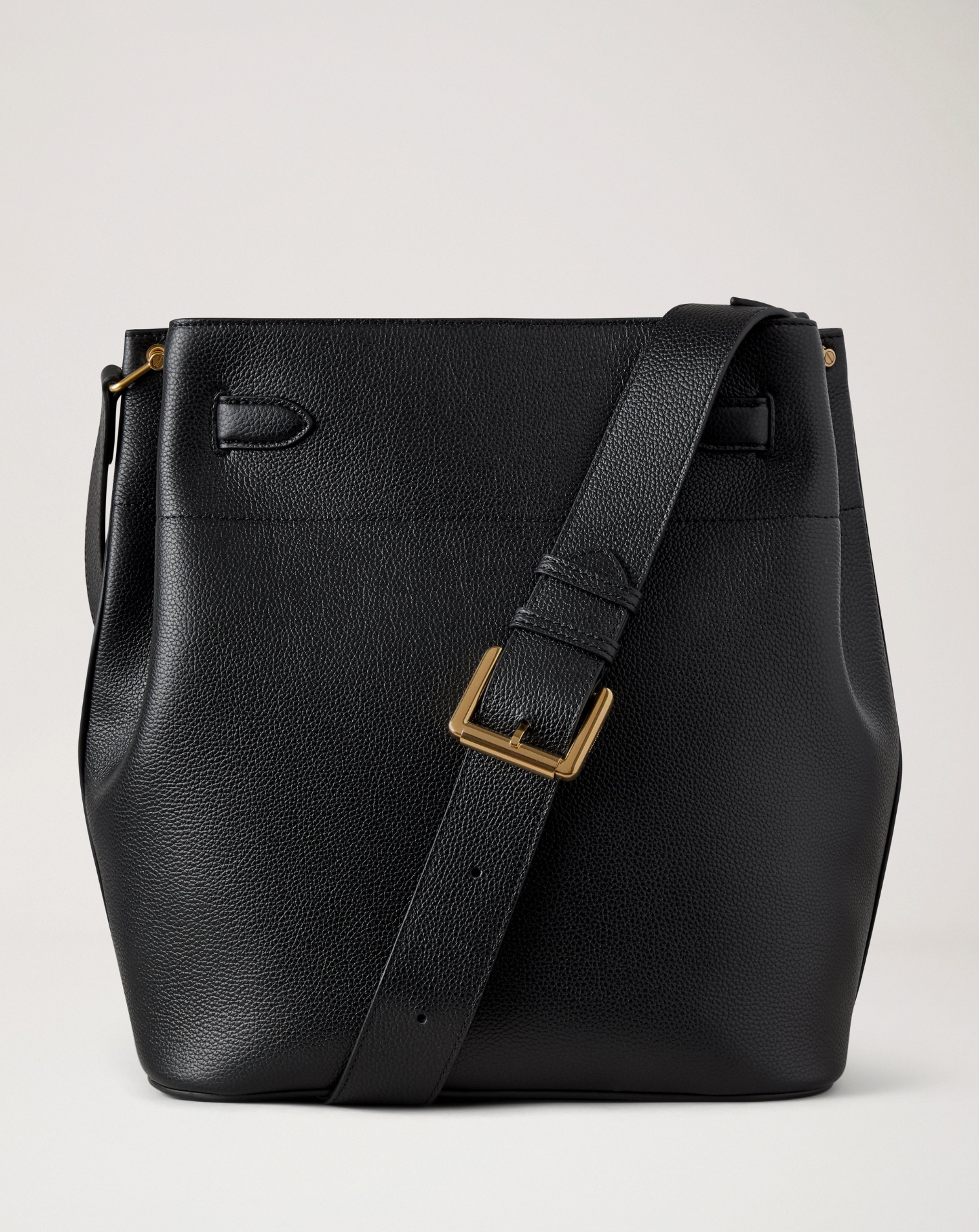 Large Islington, Black