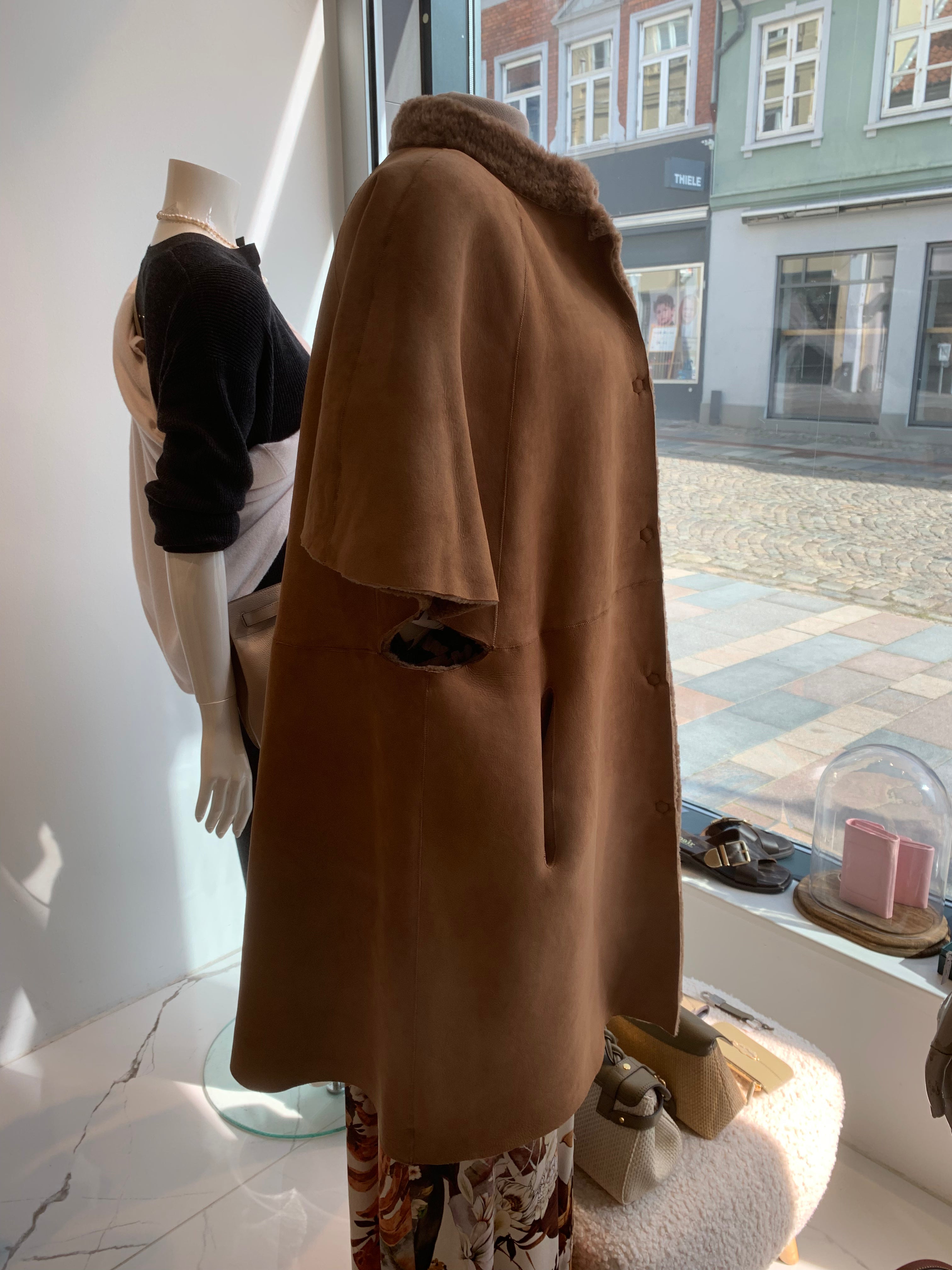 Adelina Reversible Vest, Doodle Brown