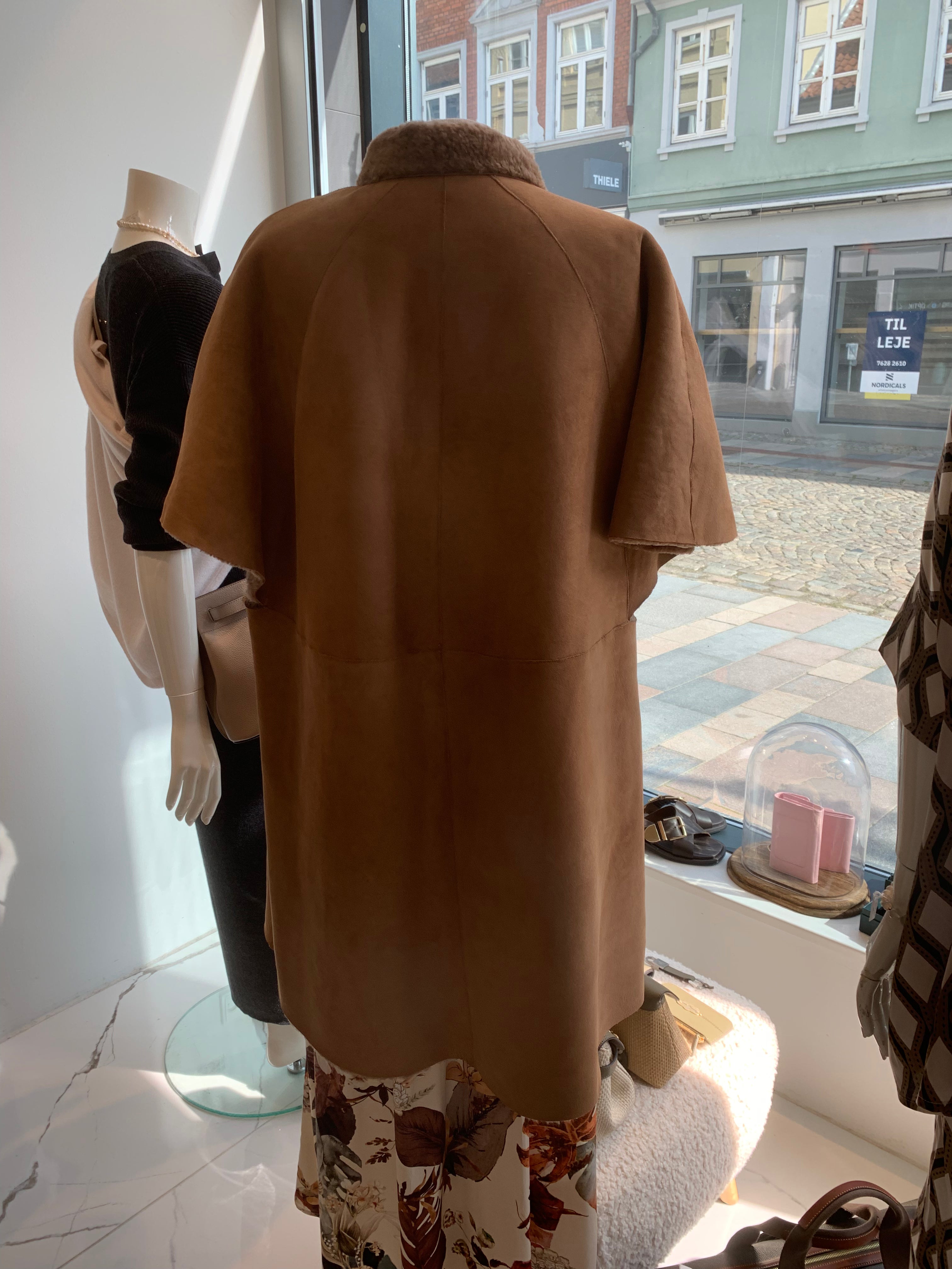 Adelina Reversible Vest, Doodle Brown