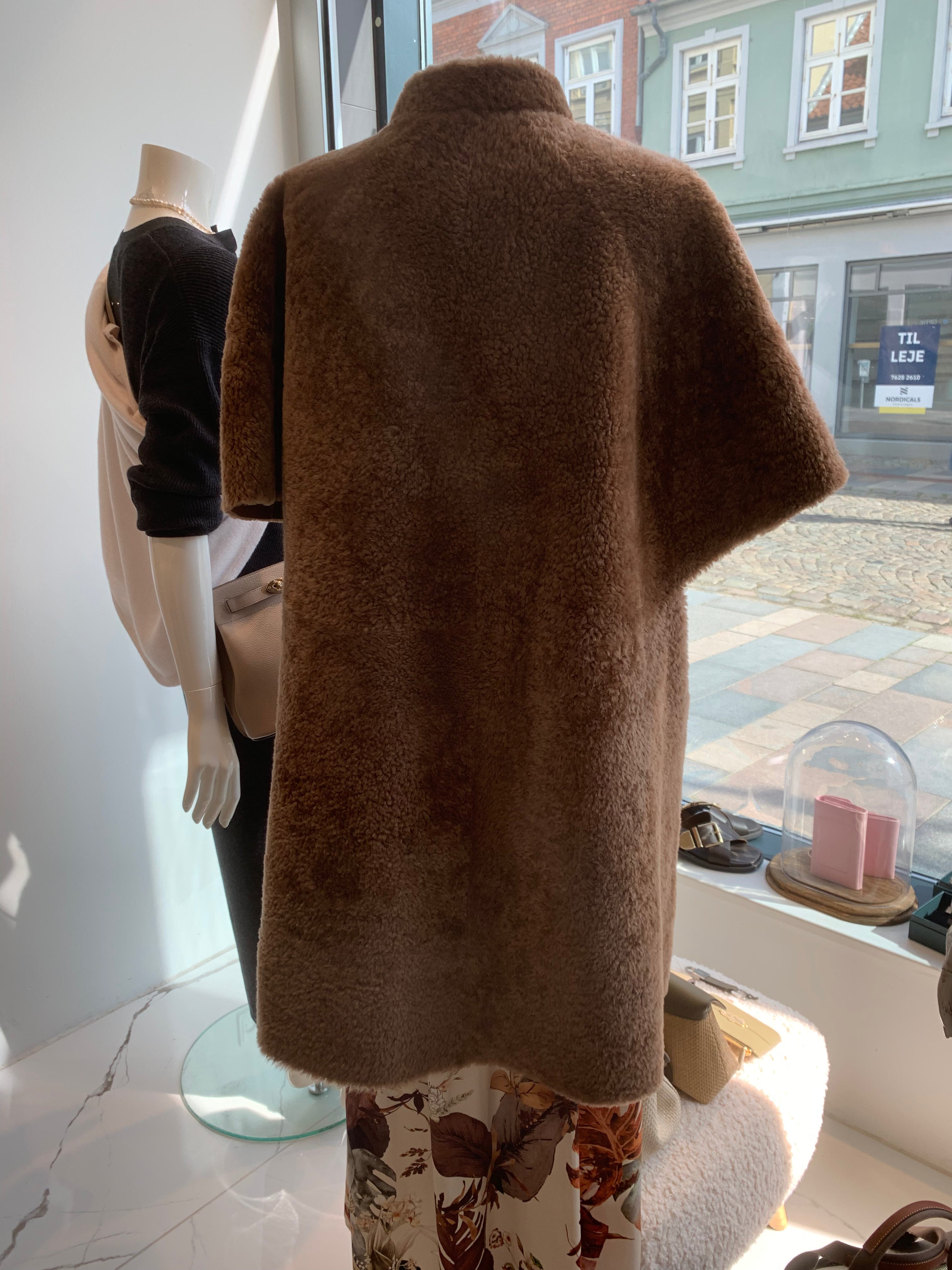 Adelina Reversible Vest, Doodle Brown