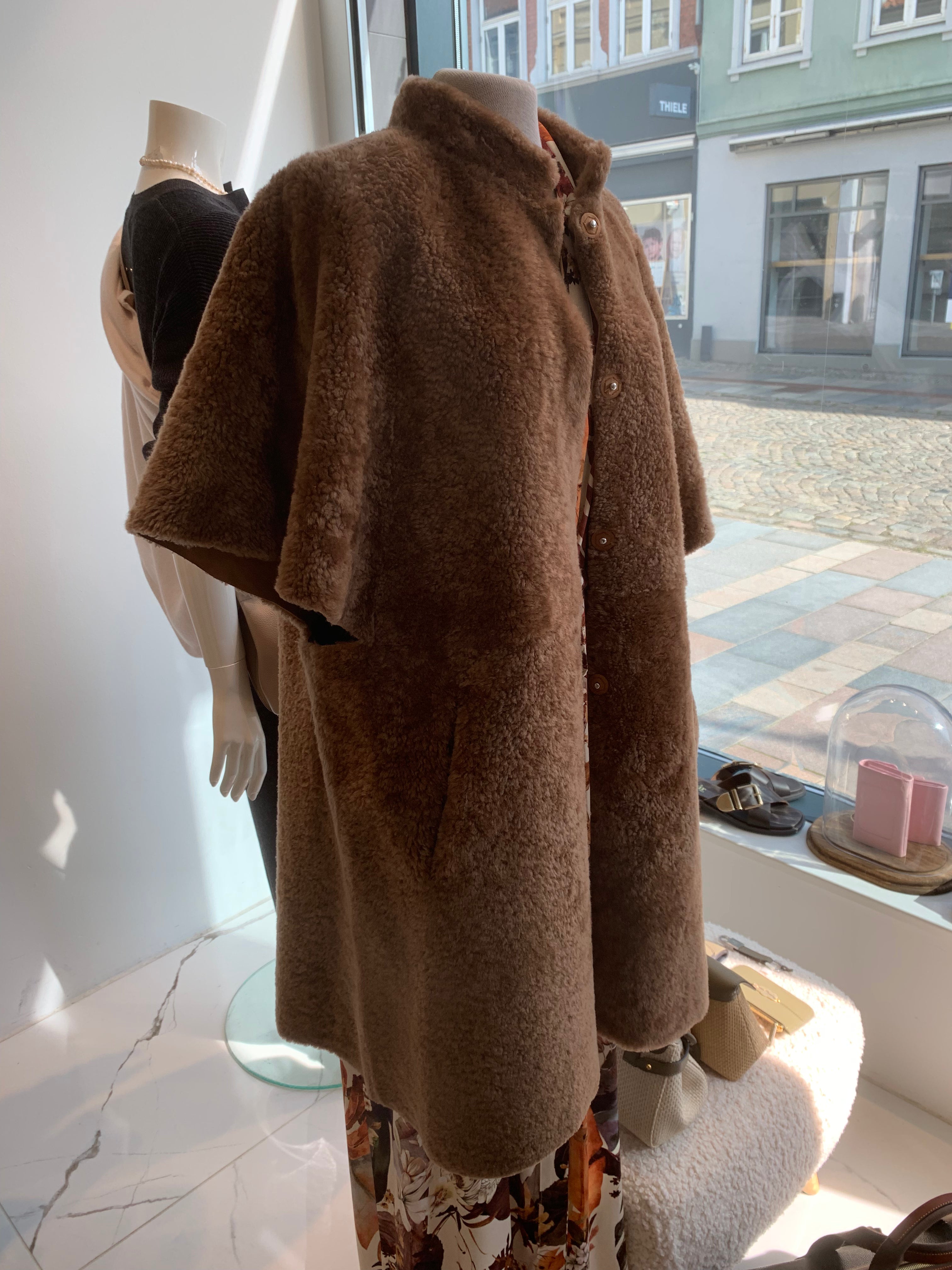 Adelina Reversible Vest, Doodle Brown