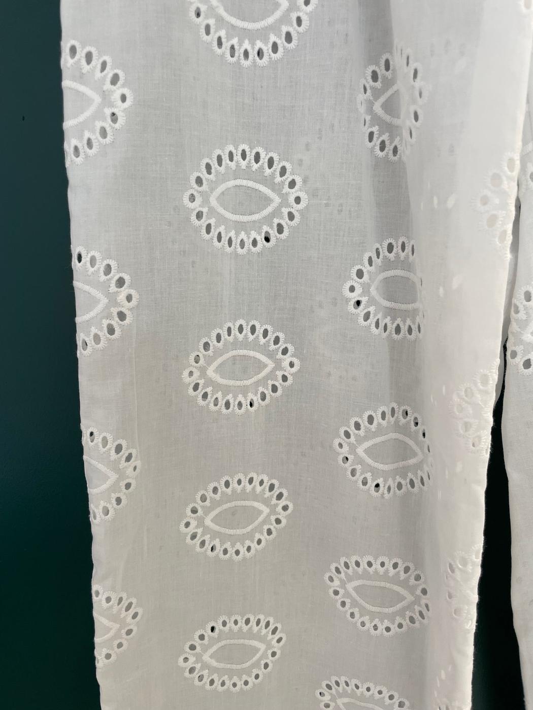 Byxor med hålmönster, Pantaloni Bianco