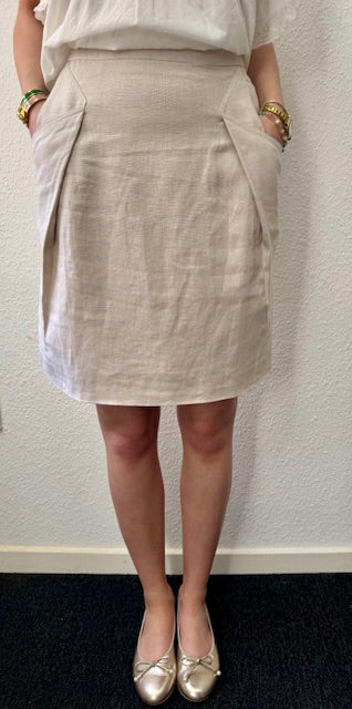 June Linnekjol, ljusbeige