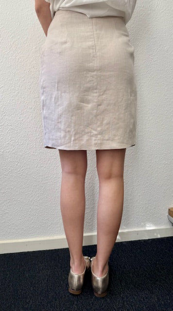 June Linnekjol, ljusbeige