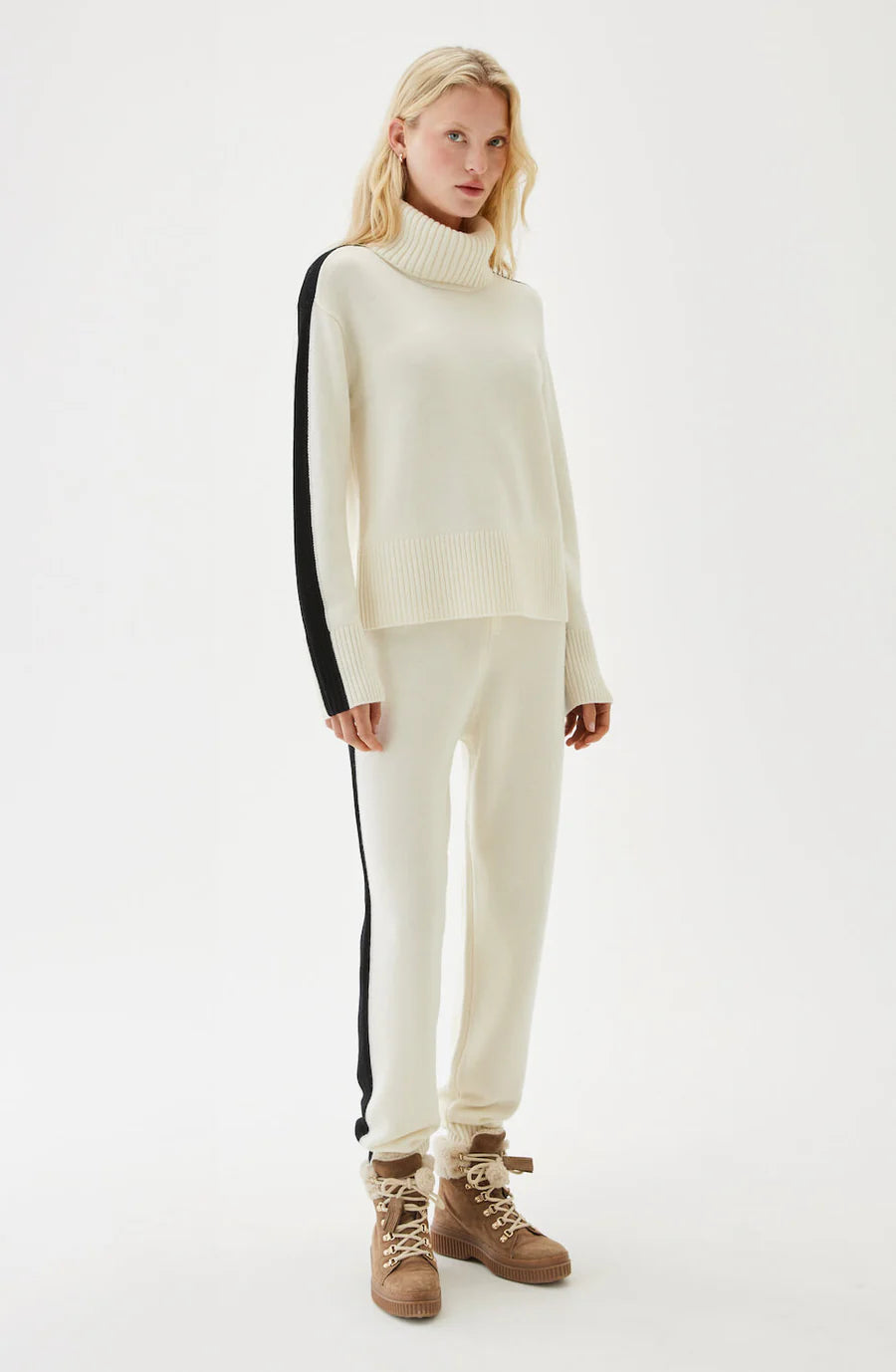 Matilde Sweater Turtle, Ecru / Svart