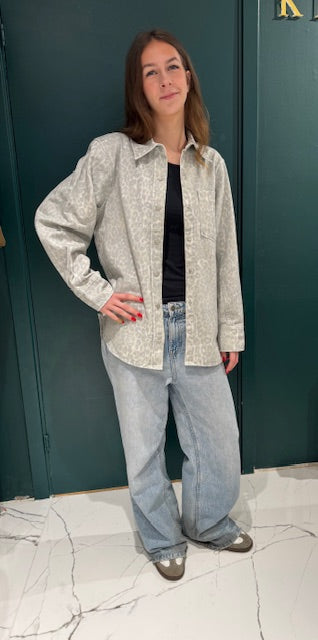 Olivia Overshirt, Cream Leopardprint