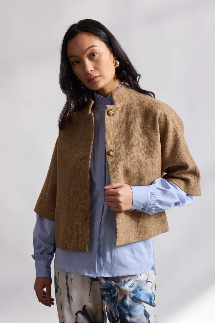 Twin Twin Waist Coat, Camel