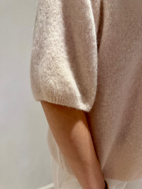 Stickad blus med kort ärm, Panna