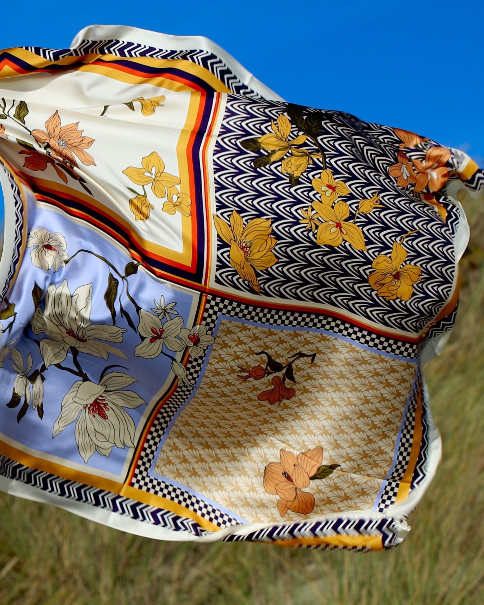 Stor sidenhalsduk, gyllene grafikblommig