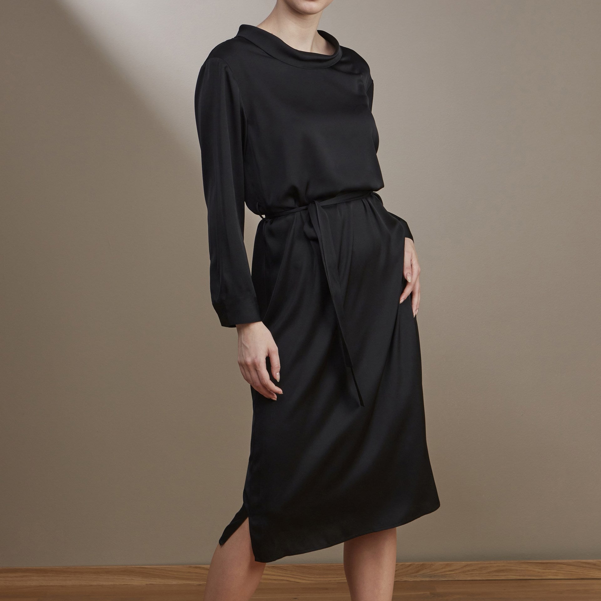 Diora klänning, Svart - Svart sidenklänning