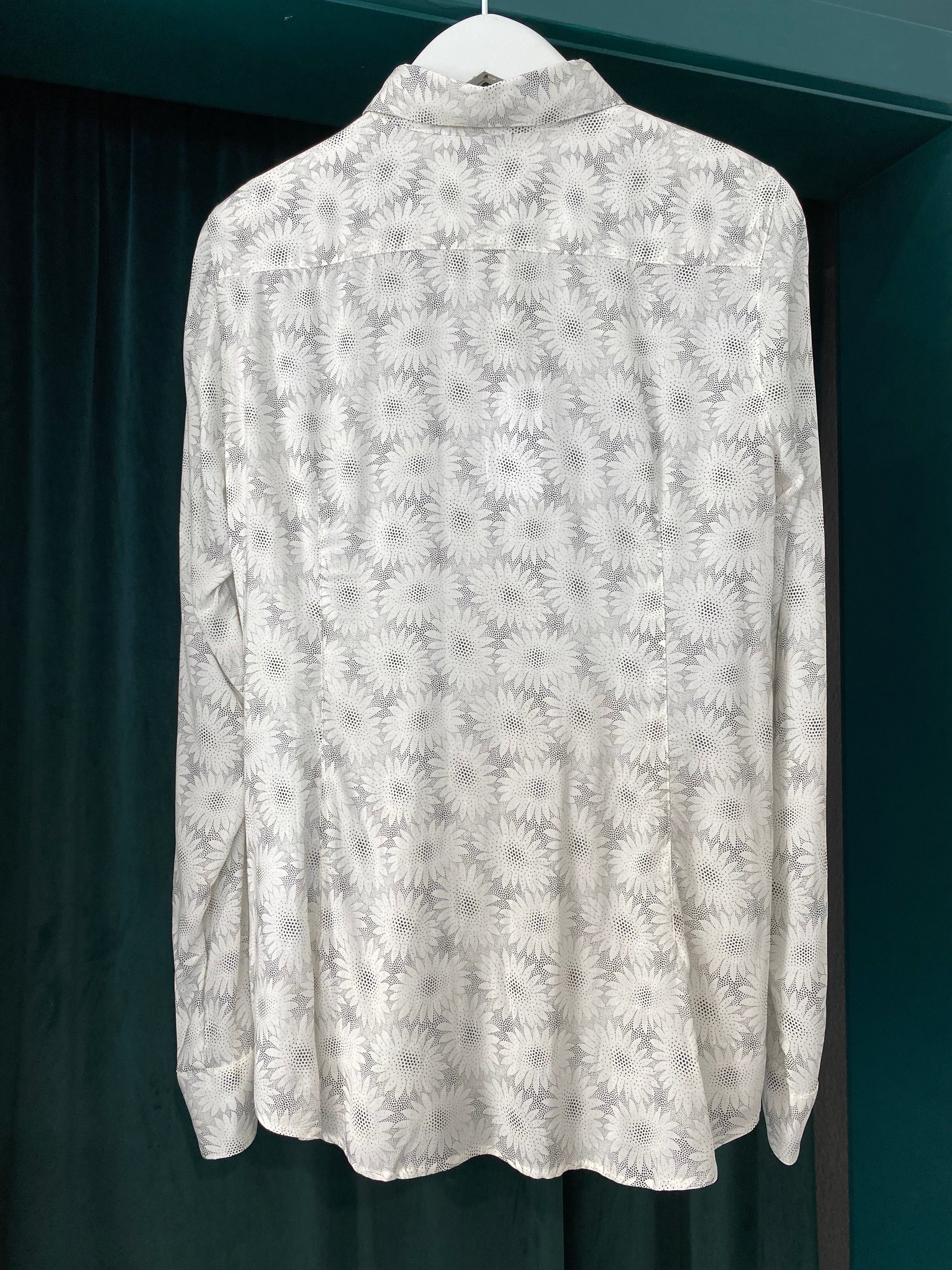 Sofie Feminine shirt, Beige Grey Floral