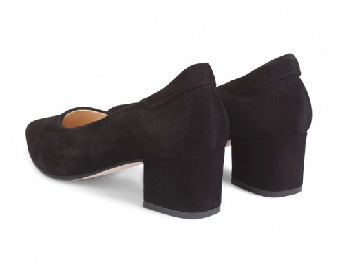 Klassisk pump i svart kostym - Angulus.