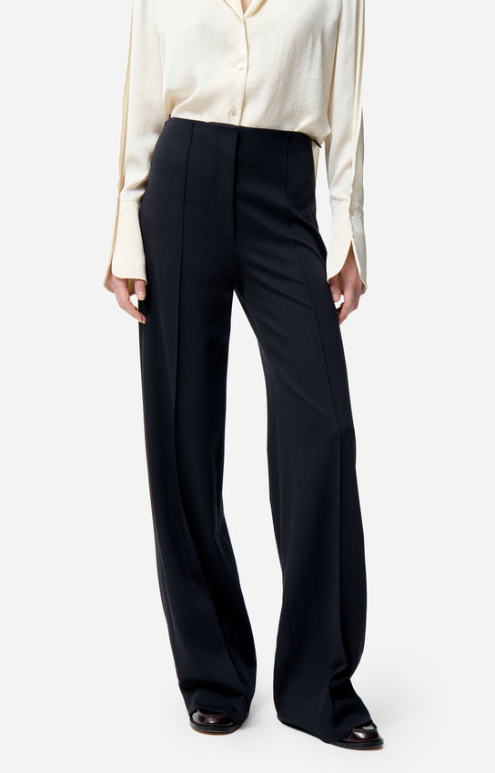 Faru Pantalon, Marine