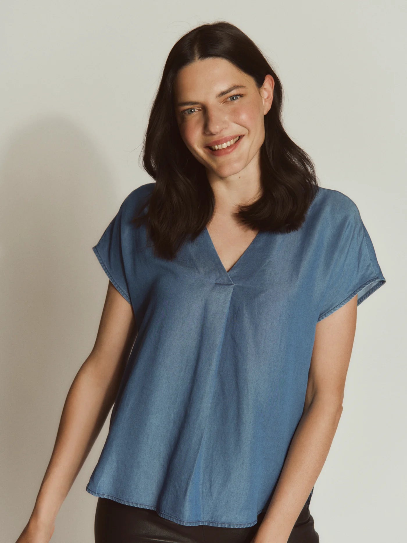 RWDallas Short Sleeved Blouse, Medium Denim Blue