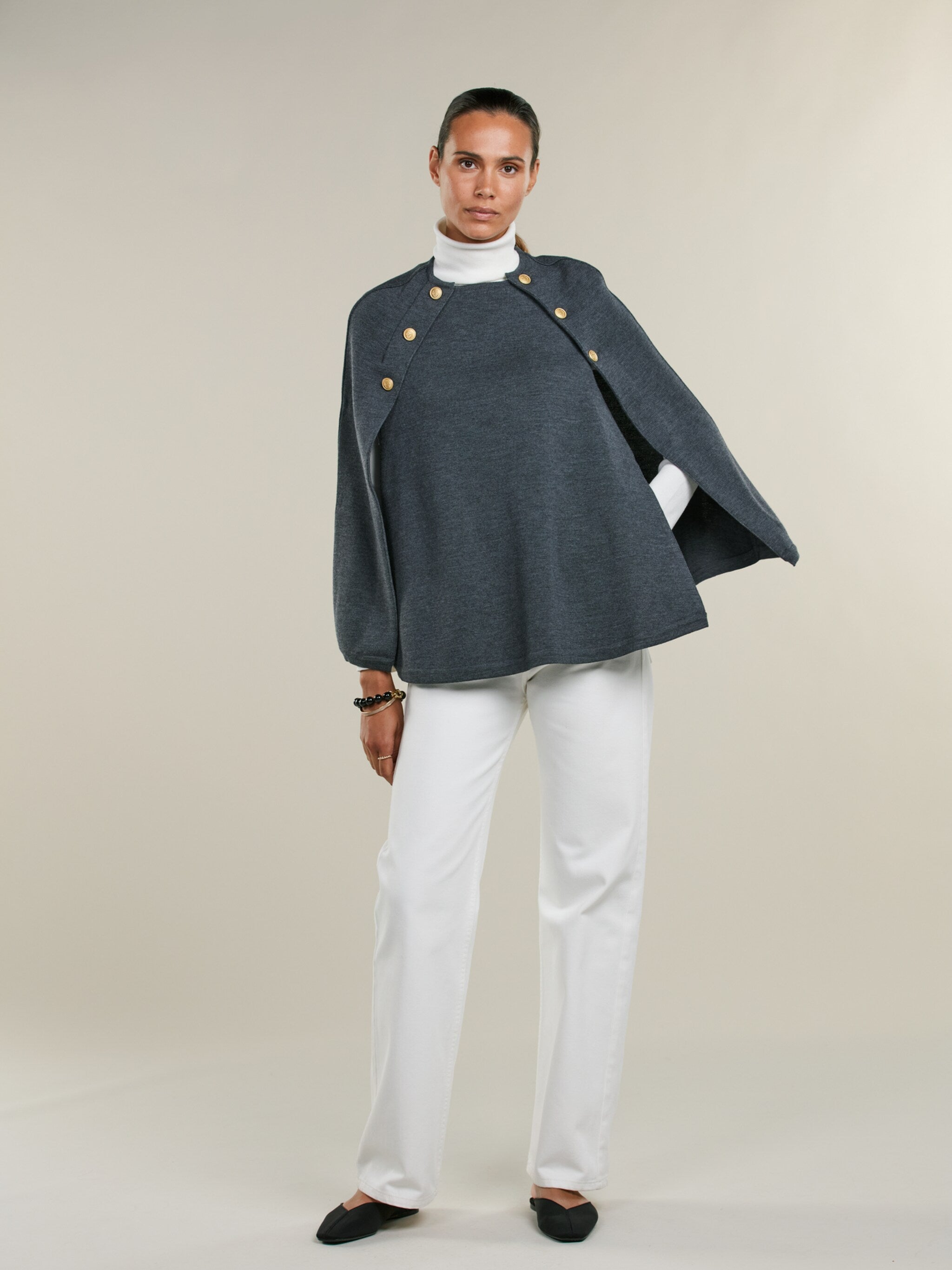 Mary Cape, Mörkgrå