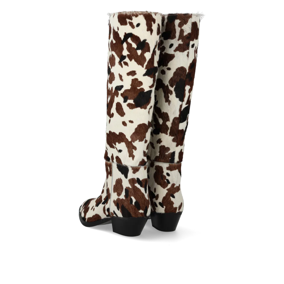 Langskaftet støvle i mønstret pony-pels