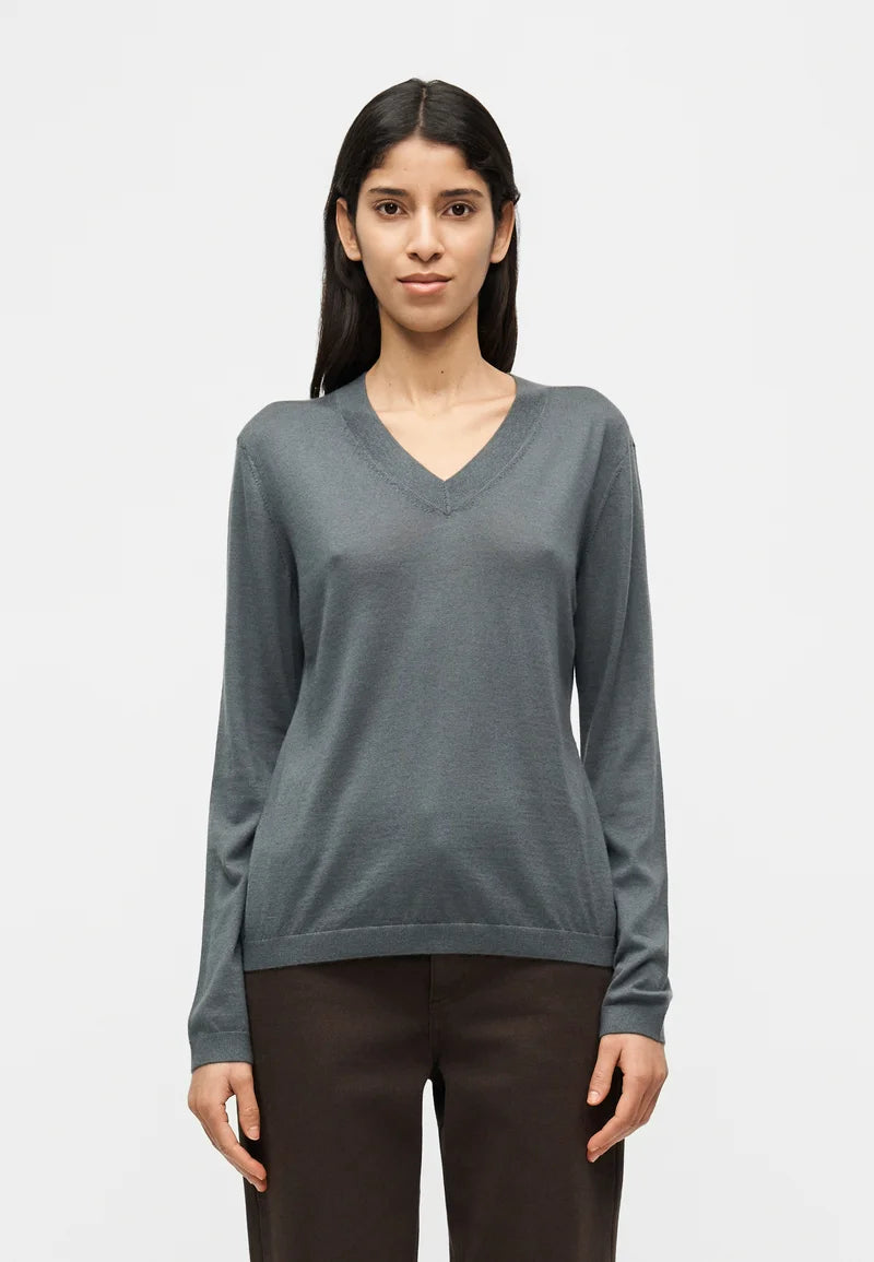 MM Dolmen Knit V-Neck, Khaki