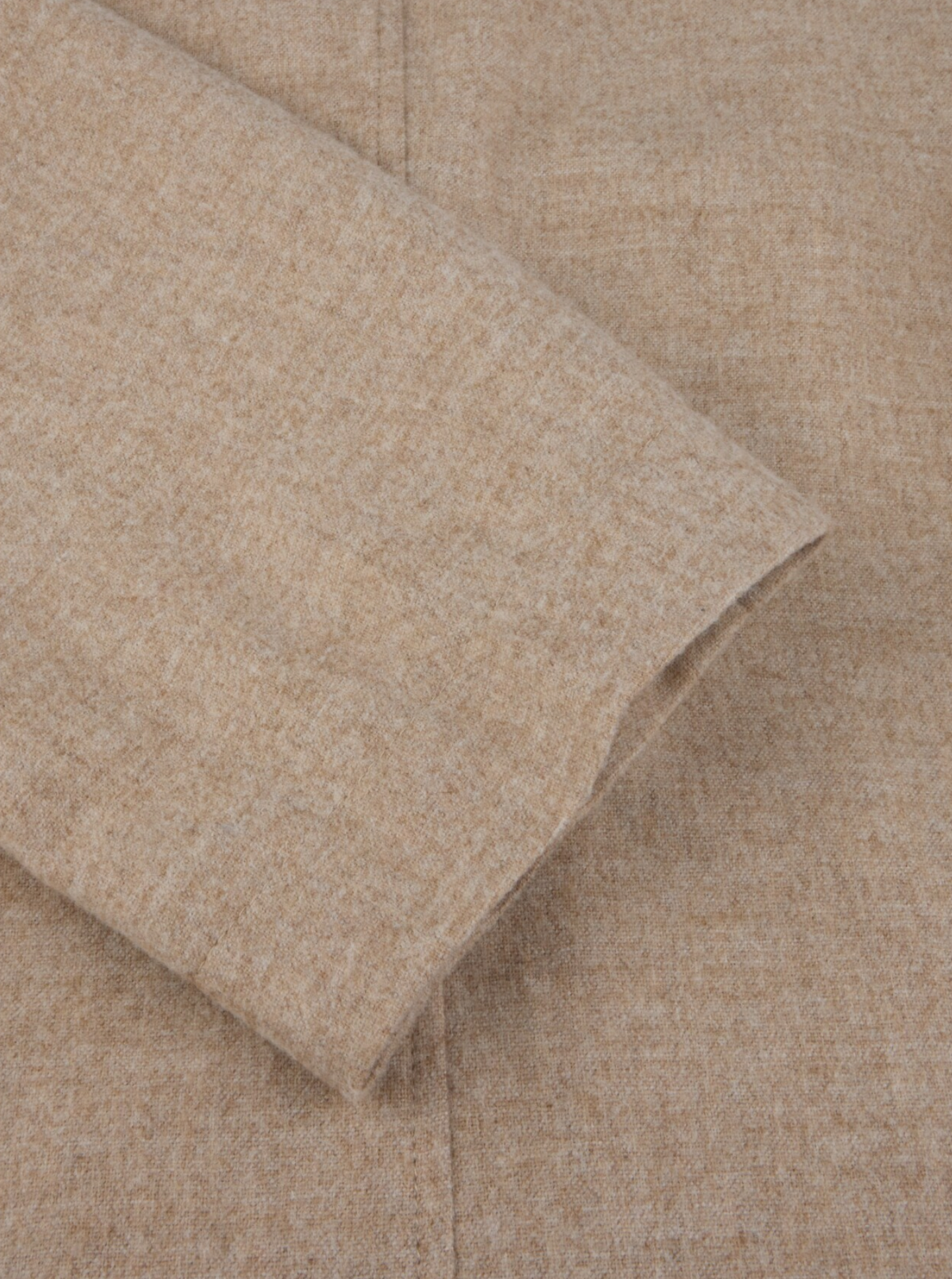 Elisabeth Ulljacka, Beige