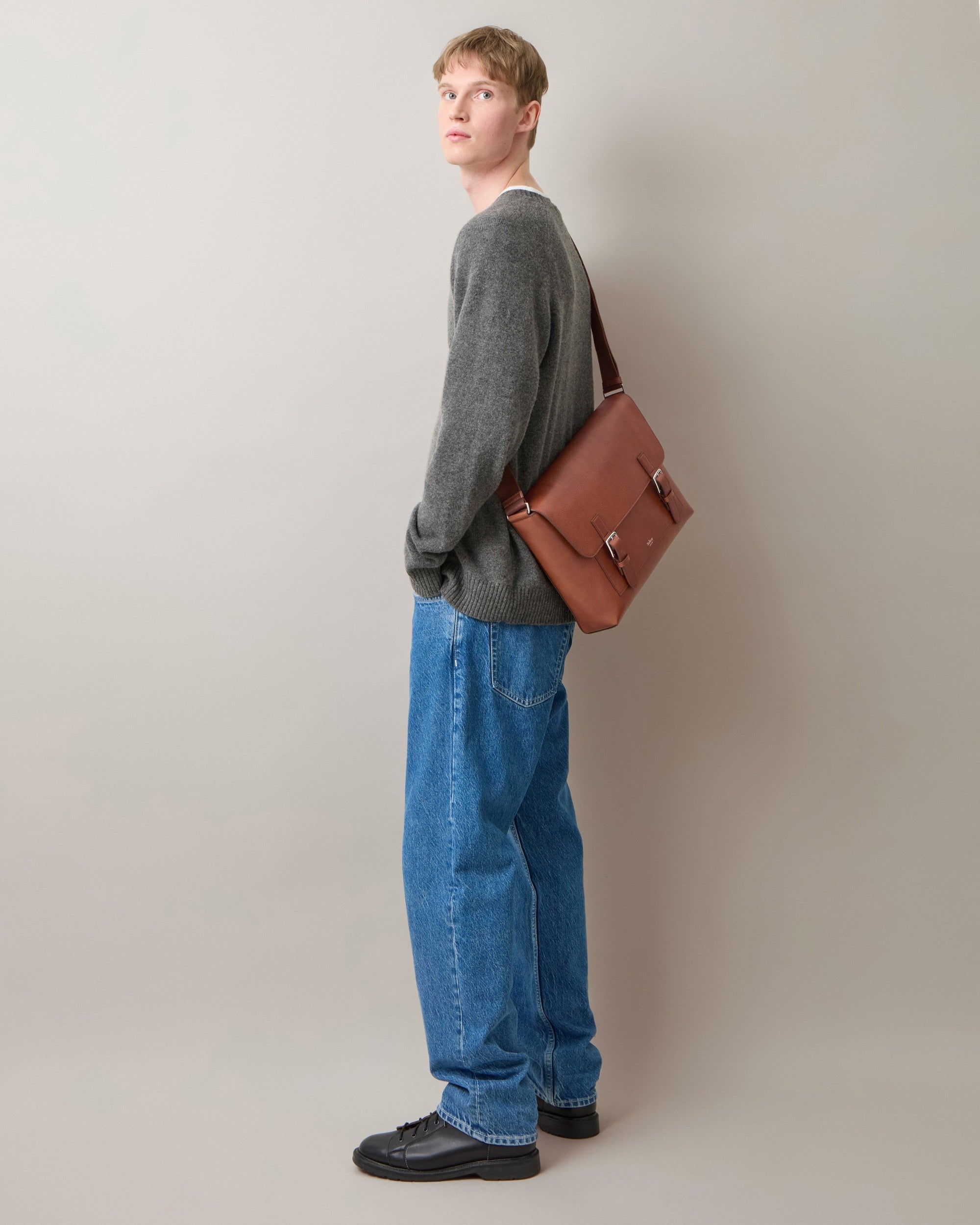 Chiltern Crossbody Messenger, Oak Legacy