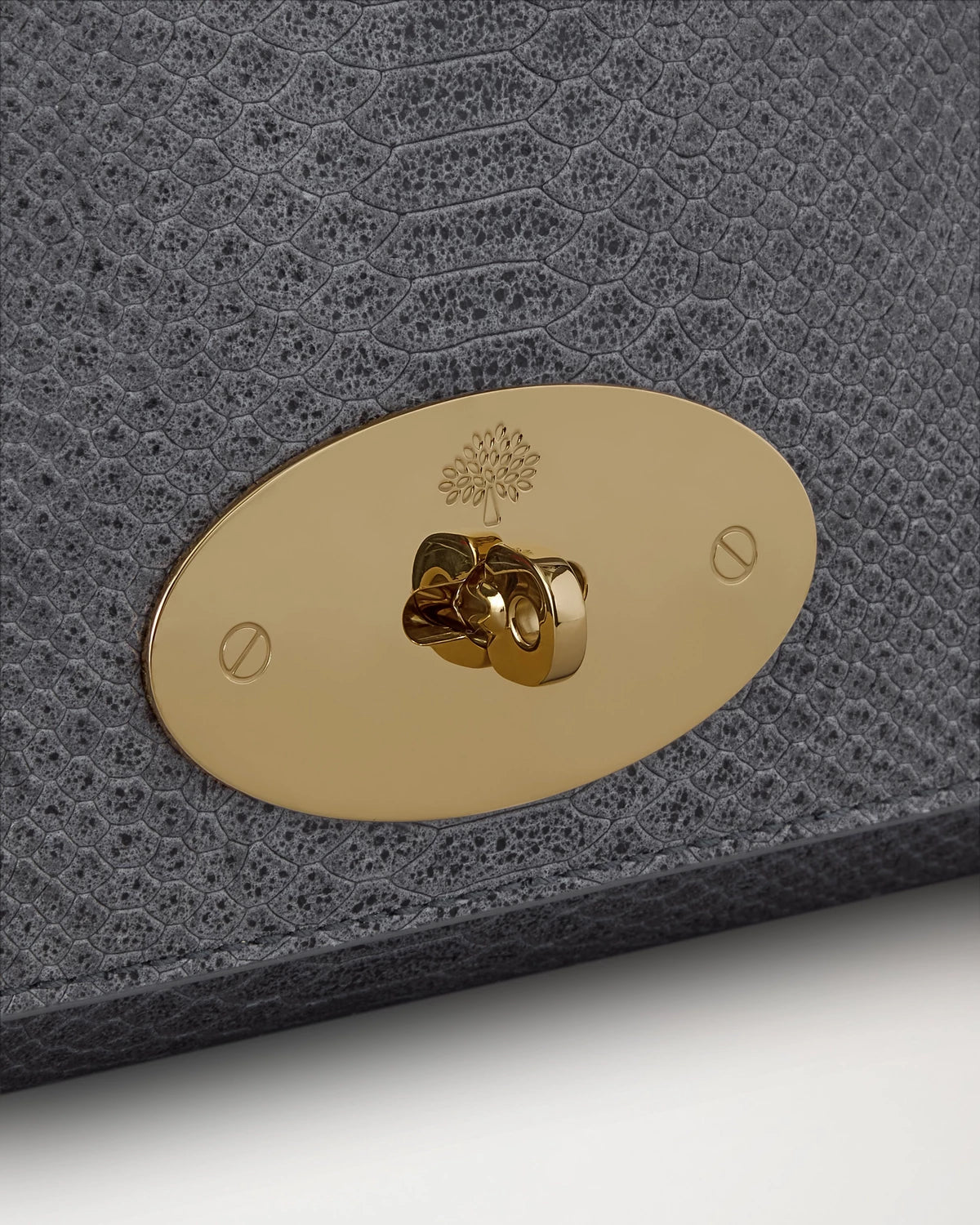 Lily Clutch, gewachstes Schlangenmuster, Nebelgrau