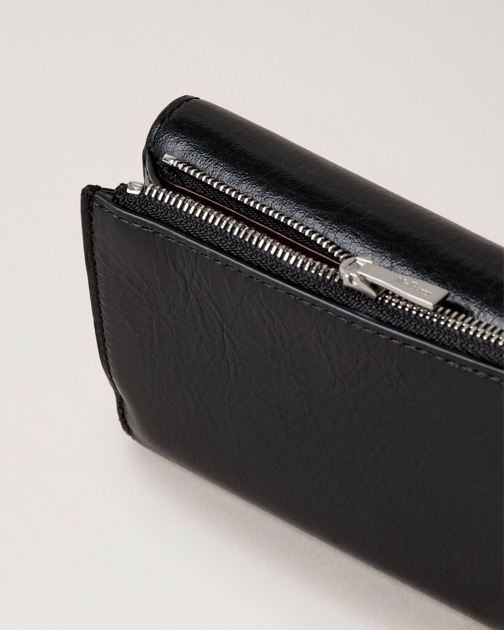 Darley Folded Wallet, Black - Silver