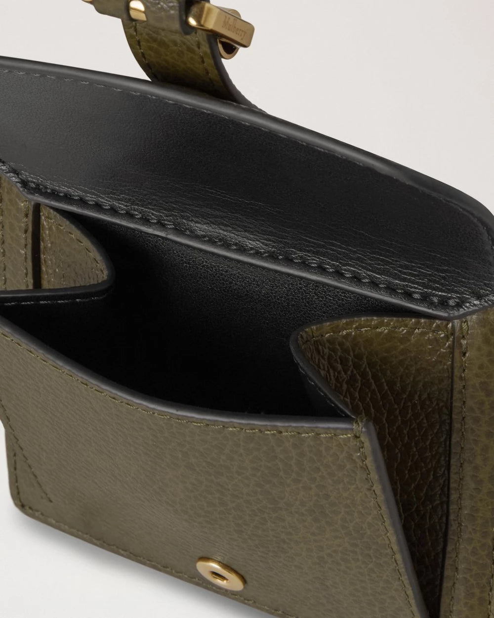 Roxanne Plånbok, Enbärsgrön