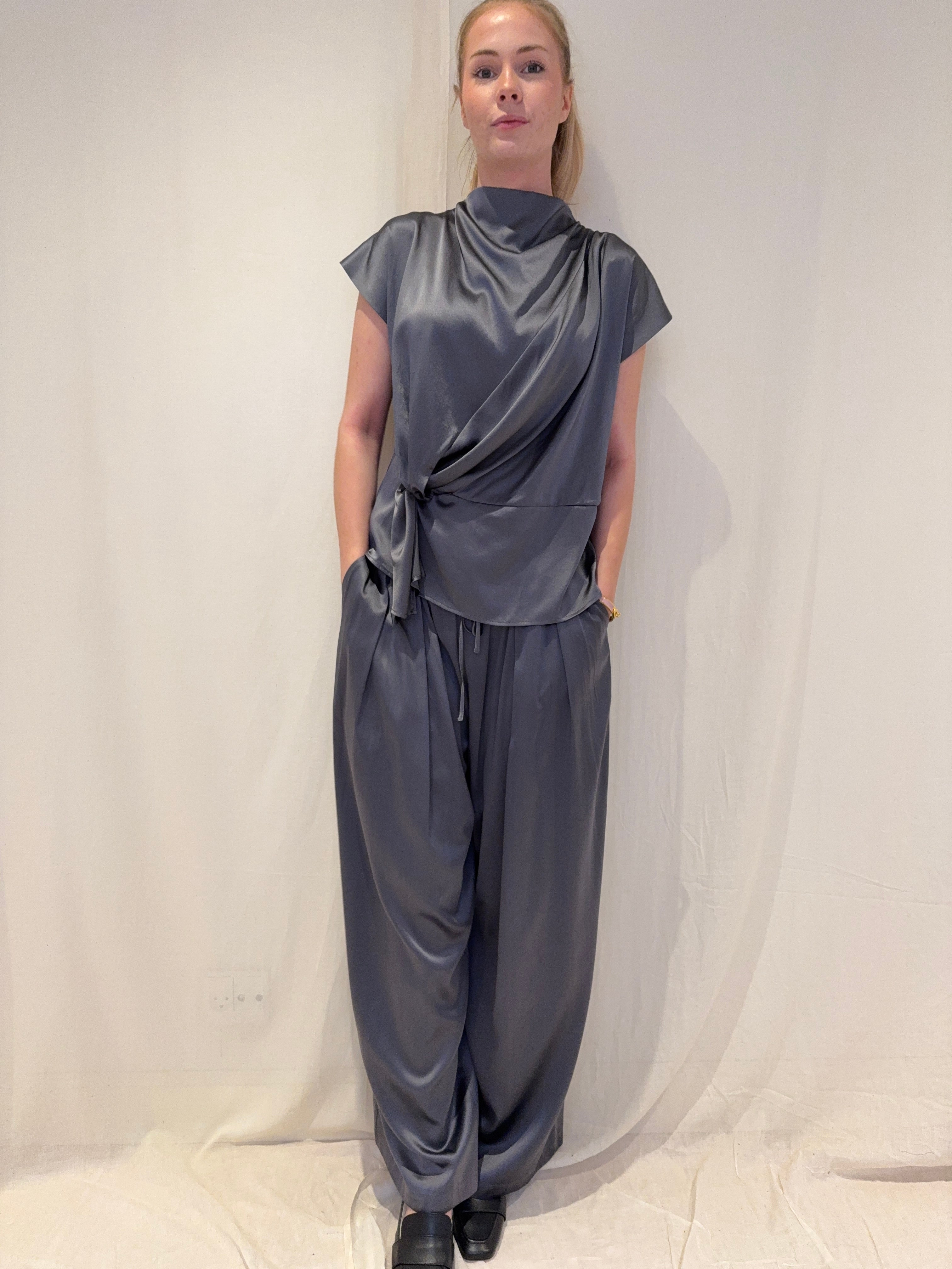 Loulou Silk Pants, Mid Grey