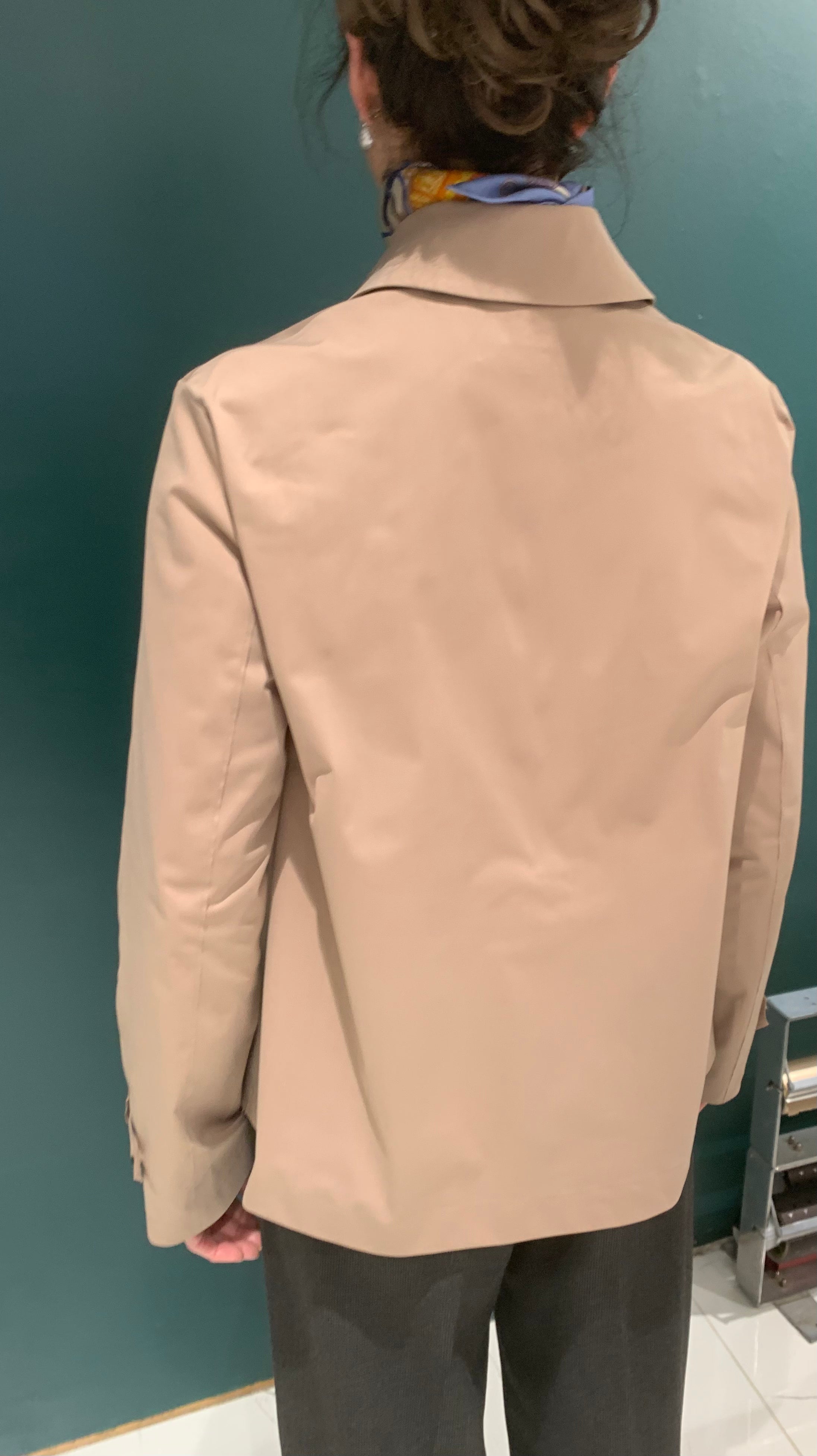 Kurzer Trenchcoat, Light Technic