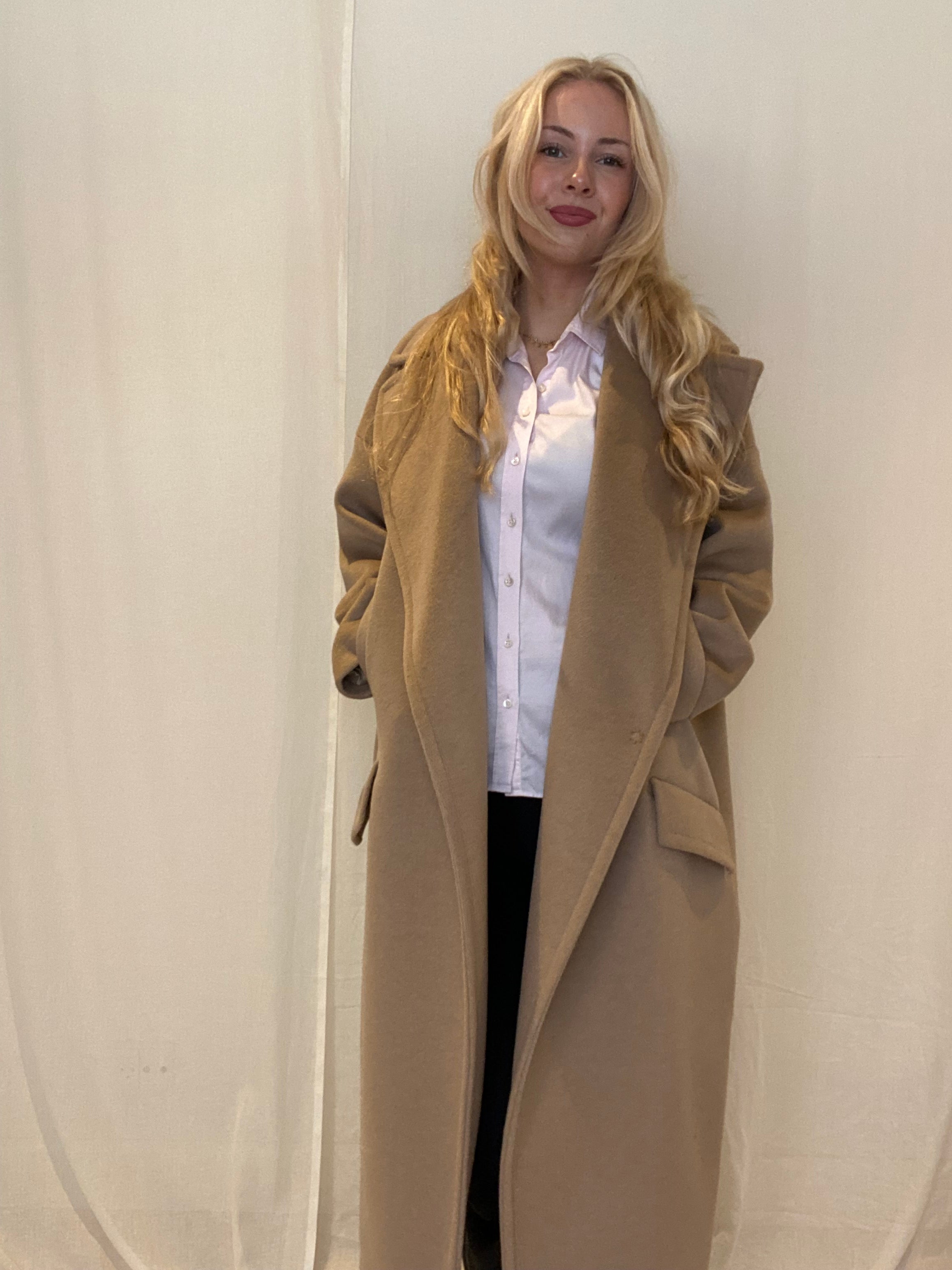 KG26IIK Coat, oversize frakke, Camel