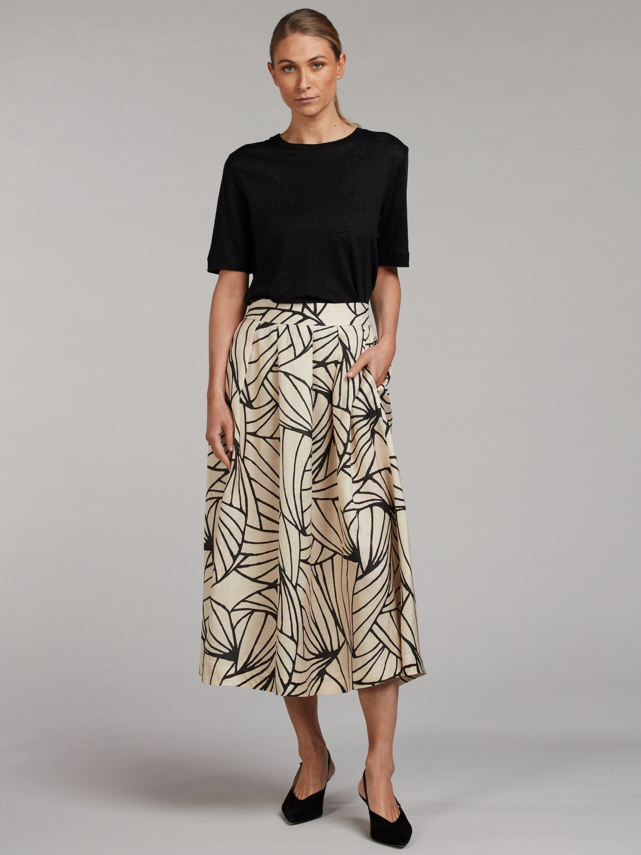 Kathryn Linen Skirt - Beige/Black