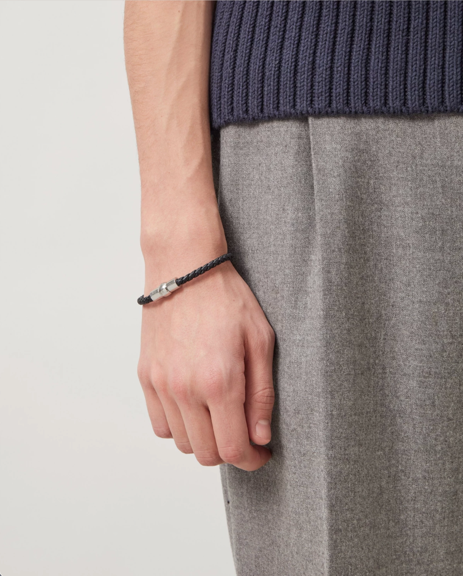 Iris Unisex läderarmband, svart.