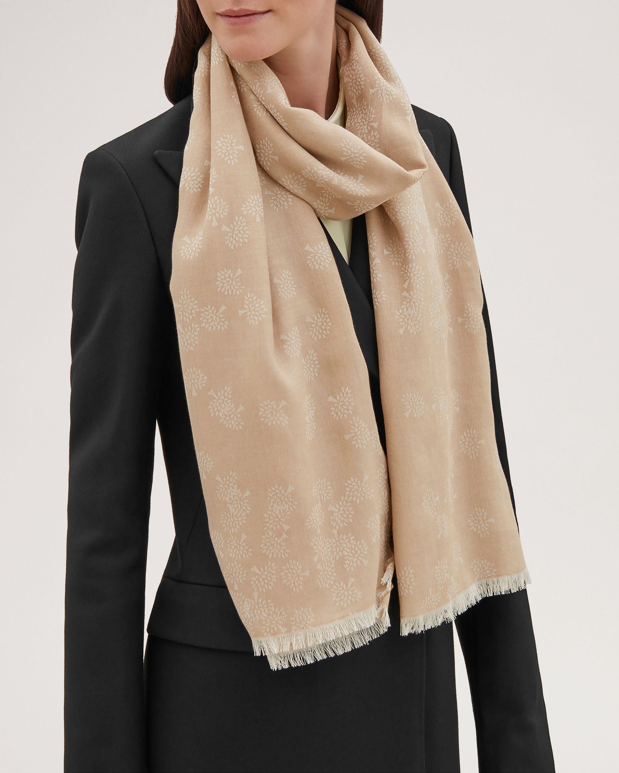 Tamara Scarf, Camel